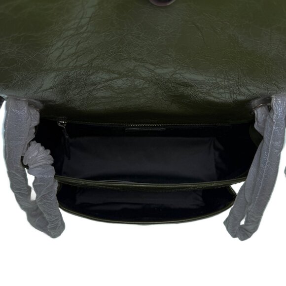 Saint Laurent Niki Leather Medium Shoulder Bag - Picture 6 of 9